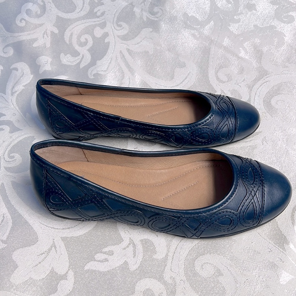 Nurture Navy Blue Leather Flats